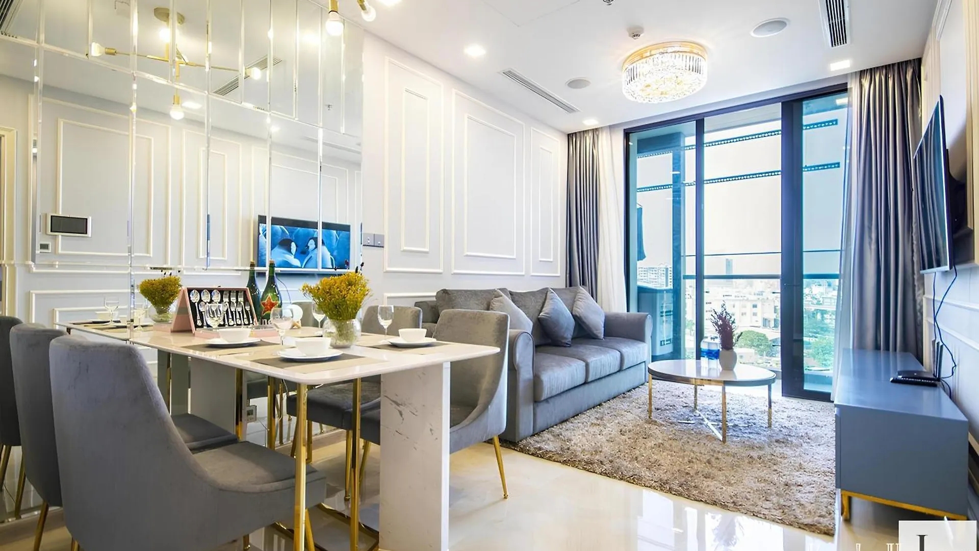 Landmark Garden Balcony Apartment Ho Chi Minh City